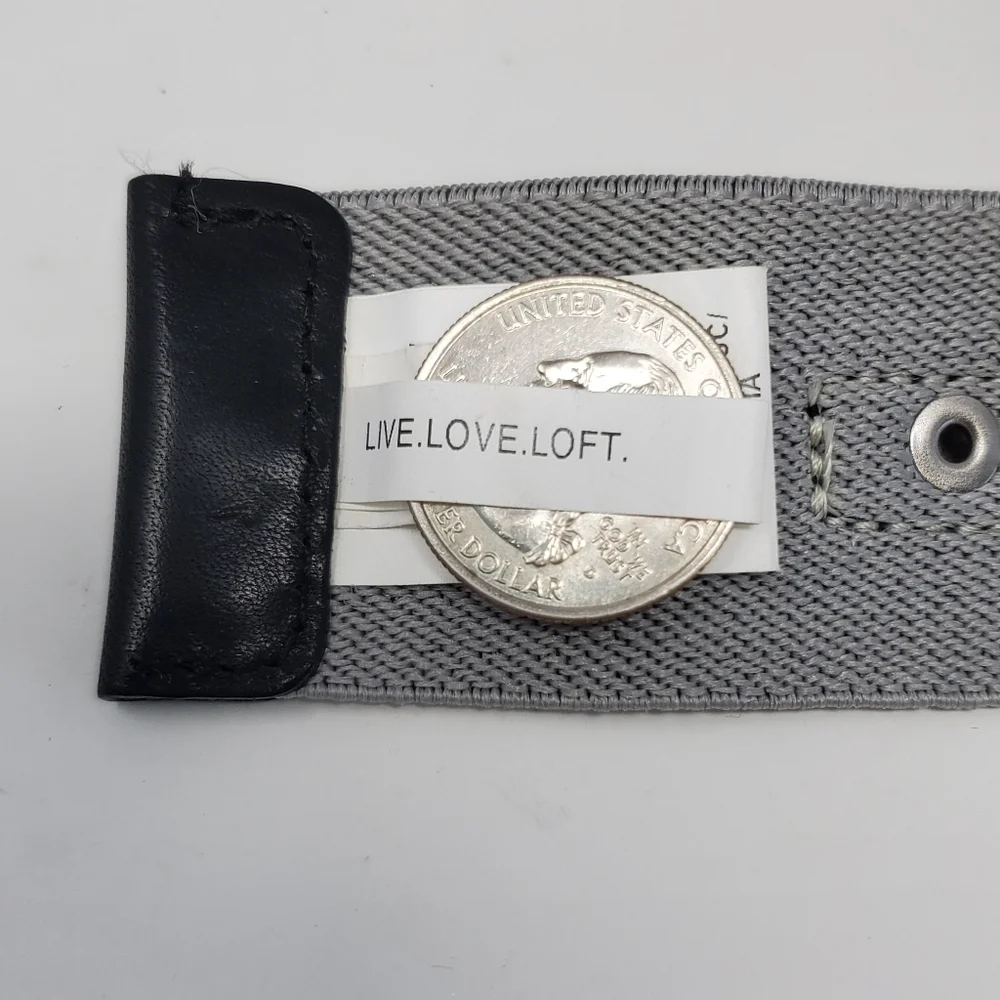 LOFT BLACK GREY STRIPE STRETCH BELT BLACK LEATHER FOLD OVER BUCKLE WOMEN OS